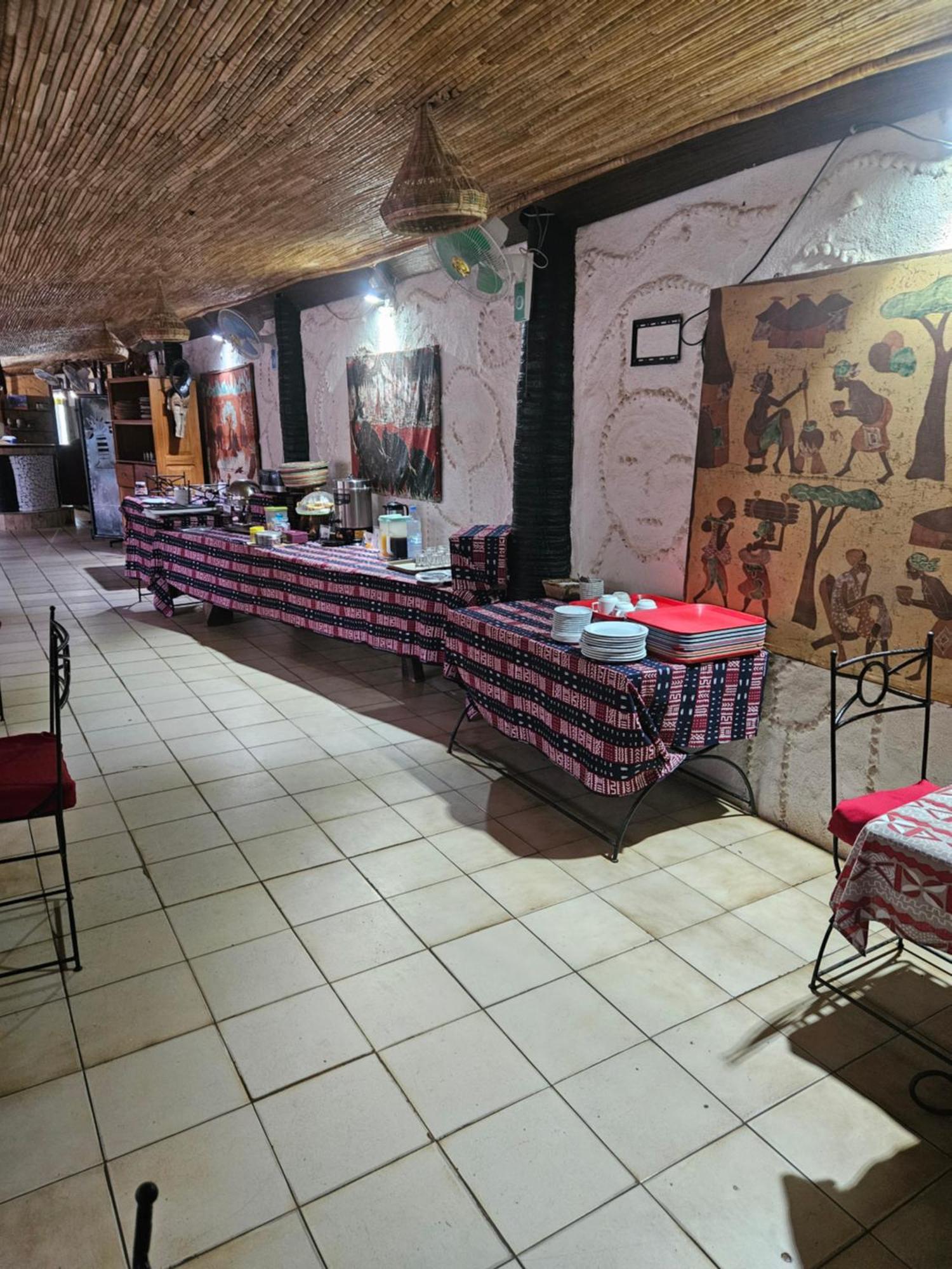 Hotel Club Safari Мбур Экстерьер фото