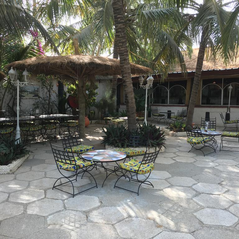 Hotel Club Safari Мбур Экстерьер фото