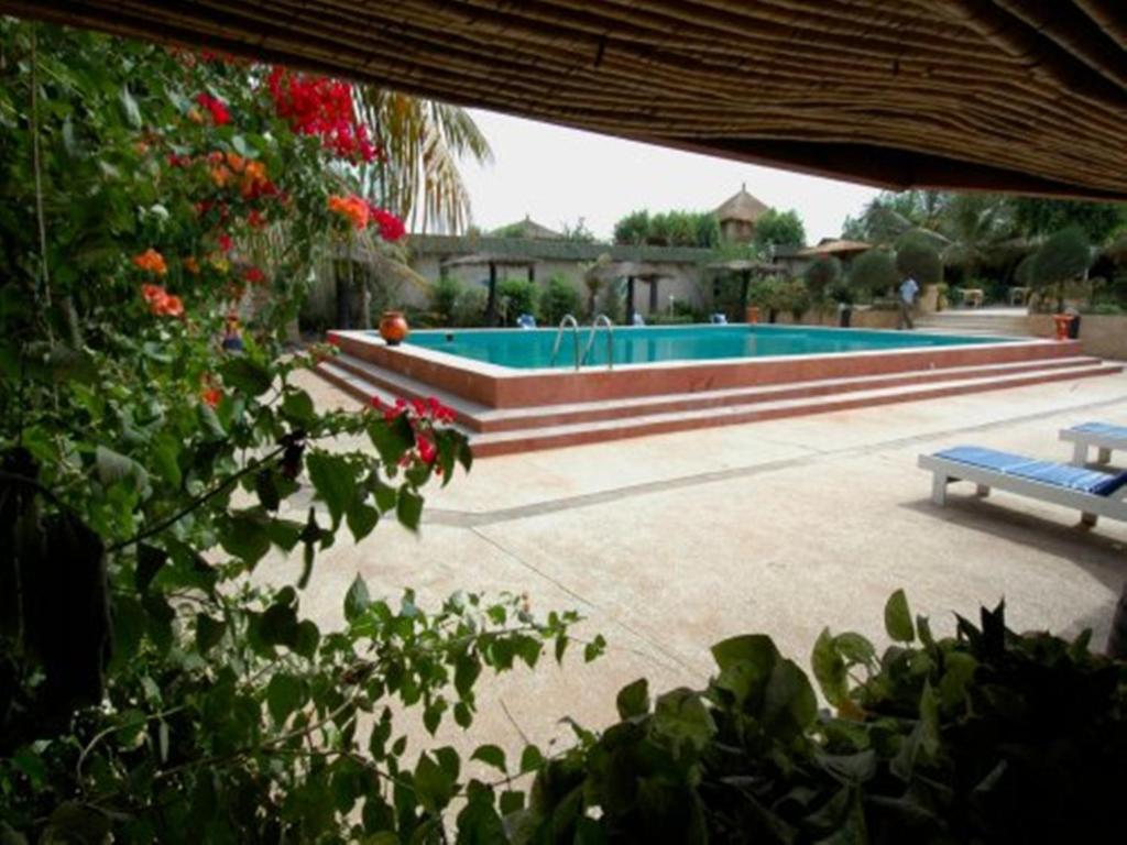 Hotel Club Safari Мбур Экстерьер фото