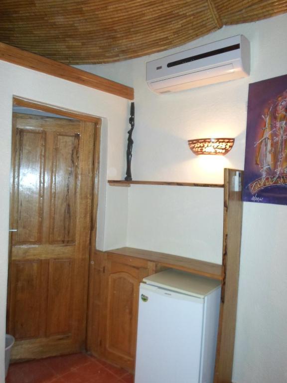 Hotel Club Safari Мбур Номер фото